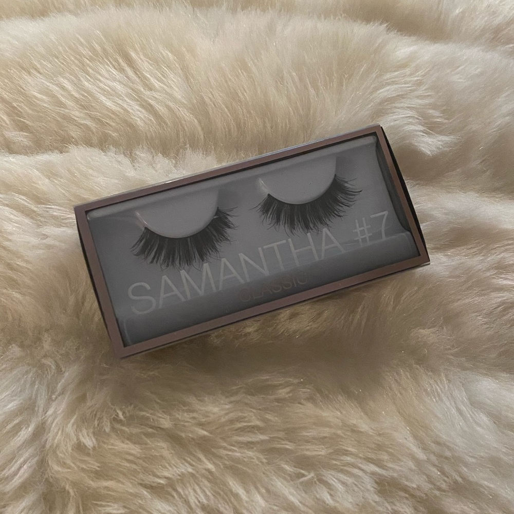 Huda Beauty Classic Samantha #7 Lashes